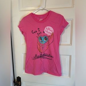 pink owl graphic T-shirt- junior s large